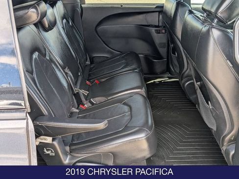 Used 2019 Chrysler Pacifica Touring-L w/ Advanced Safetytec Group FWD image 26