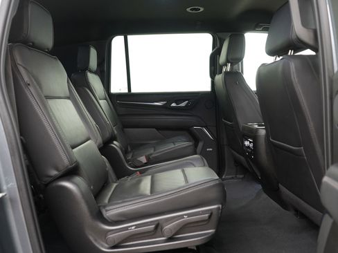 Used 2022 GMC Yukon XL Denali w/ Max Trailering Package image 14