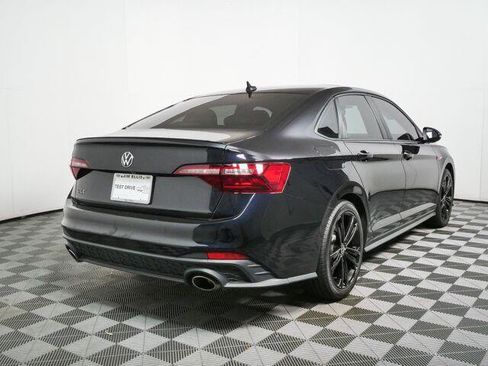 Used 2022 Volkswagen Jetta GLI Autobahn FWD image 3