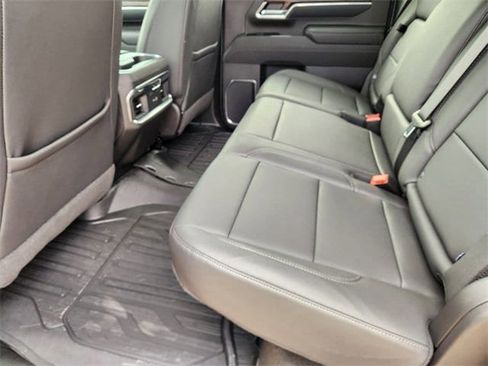 New 2026 GMC Sierra 2500 SLT image 18