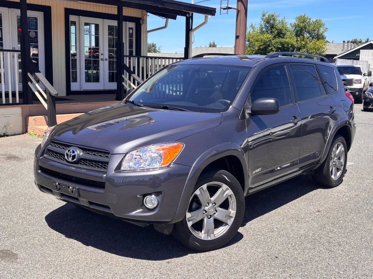 Used 2010 Toyota RAV4 Sport w/ Sport Extra Value Pkg AWD/4WD image 2