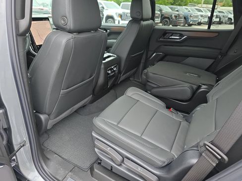 New 2026 GMC Yukon Denali w/ Sun & Power Step Package AWD/4WD image 31