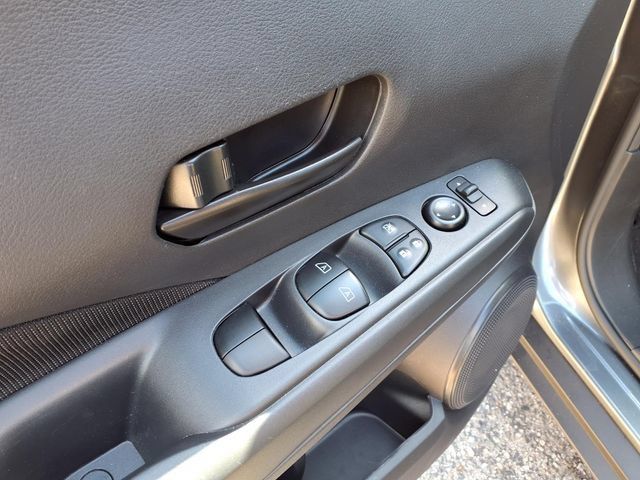 Used 2025 Nissan Kicks Play S FWD image 16