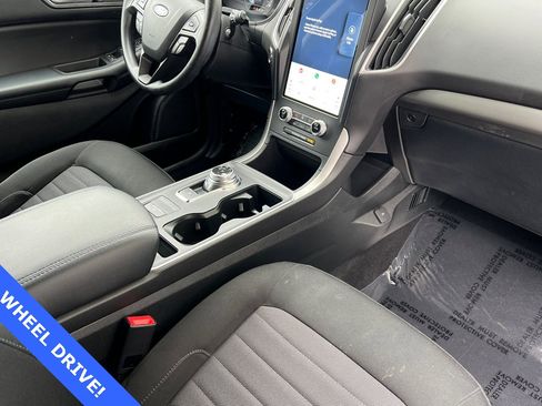 Certified 2022 Ford Edge SE w/ Black Appearance Package image 17