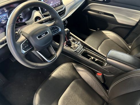 Used 2025 Jeep Compass Limited AWD/4WD image 11