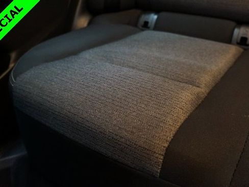 Used 2022 Nissan Rogue SV image 57