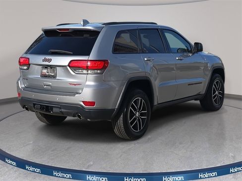 Used 2017 Jeep Grand Cherokee Trailhawk w/ Trailhawk Luxury Group image 4
