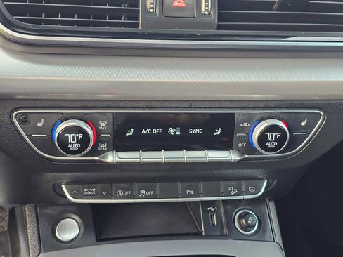 Used 2025 Audi Q5 2.0T Premium image 29