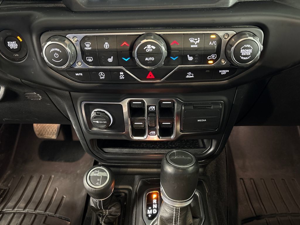 Used 2023 Jeep Gladiator Overland w/ Popular Equipment Package AWD/4WD image 55