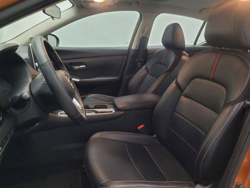 Used 2023 Nissan Sentra SR w/ SR Premium Package FWD image 17