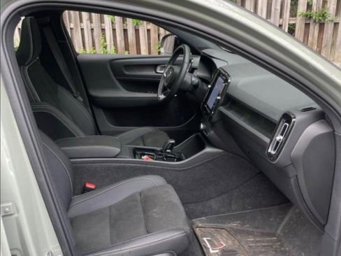 Used 2023 Volvo C40 P8 Recharge Plus AWD/4WD image 8