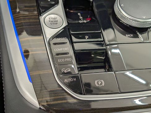 Certified 2024 BMW X5 xDrive40i w/ Premium Package image 25