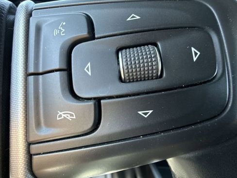 Used 2025 GMC Sierra 1500 SLT w/ SLT Premium Package image 36