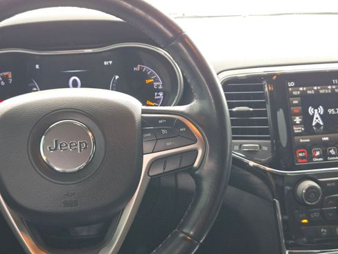 Used 2021 Jeep Grand Cherokee Laredo X AWD/4WD image 20