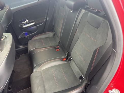 Used 2022 Mercedes-Benz GLA 250 4MATIC image 37