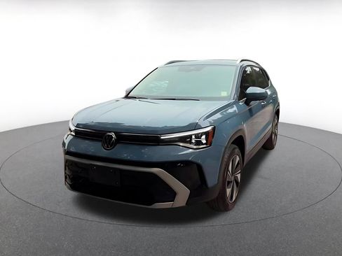 Used 2026 Volkswagen Taos SE AWD/4WD image 9