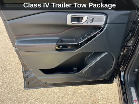Used 2024 Ford Explorer ST-Line w/ Class IV Trailer Tow Package AWD/4WD image 13