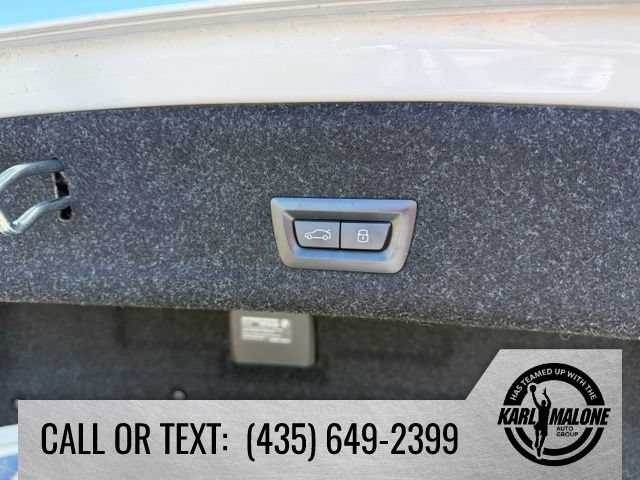 Used 2025 BMW 330i xDrive Sedan AWD/4WD image 34