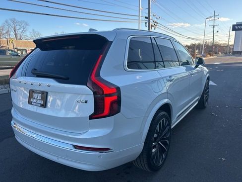 Used 2025 Volvo XC90 B6 Plus image 5