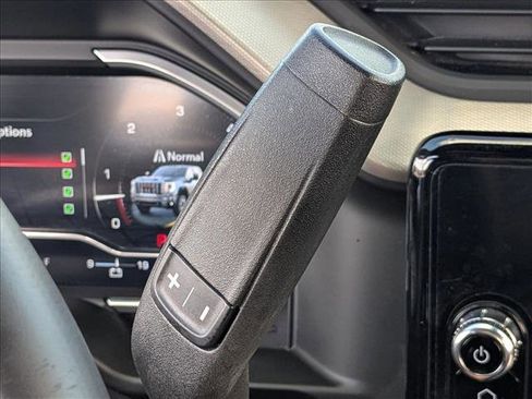 Used 2024 GMC Sierra 3500 Denali w/ Denali Reserve Package image 12