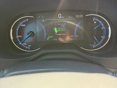 Used 2025 Toyota RAV4 XLE AWD/4WD image 22