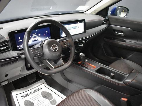 Certified 2025 Nissan Kicks SR image 4