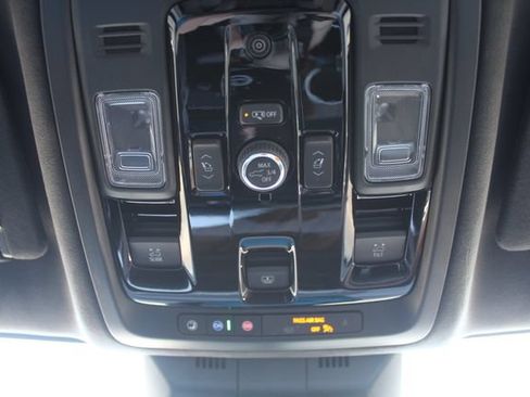 Used 2026 Cadillac Escalade ESV Platinum Sport w/ LPO, ONYX Package AWD/4WD image 40
