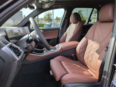 New 2026 BMW X5 xDrive40i w/ M Sport Package image 16