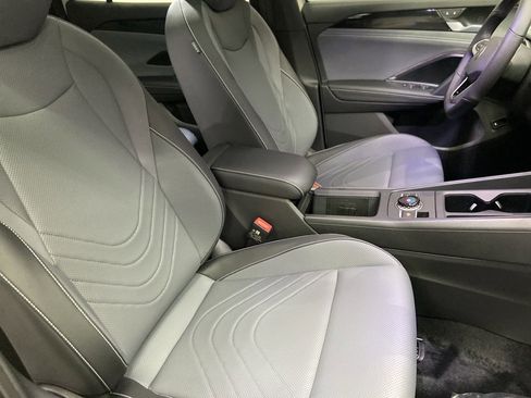 New 2026 Volkswagen Tiguan SE R-Line image 8