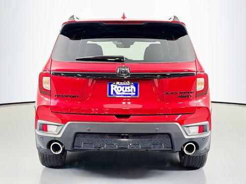 Certified 2024 Honda Passport Black Edition image 6