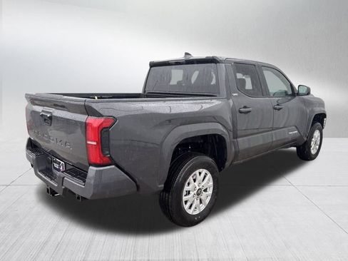 Used 2025 Toyota Tacoma SR5 image 7