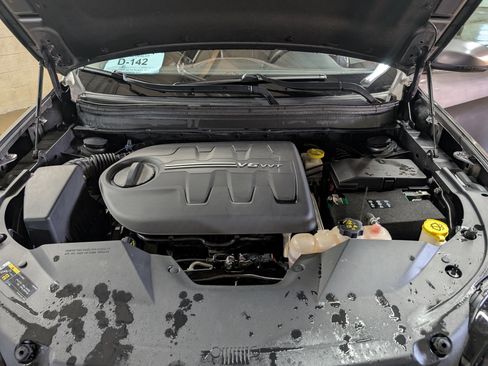 Used 2019 Jeep Cherokee Trailhawk w/ Comfort/Convenience Group image 5