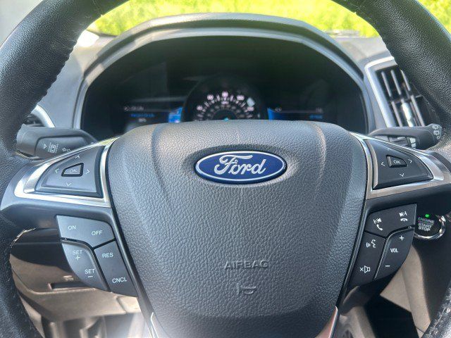 Used 2022 Ford Edge SEL AWD/4WD image 17
