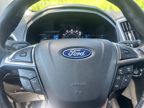 Used 2022 Ford Edge SEL AWD/4WD image 17