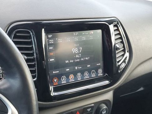 Used 2019 Jeep Compass Limited image 13