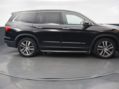 Used 2017 Honda Pilot Touring image 7