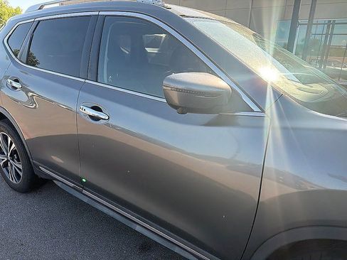 Used 2017 Nissan Rogue SL w/ SL Premium Package AWD/4WD image 2