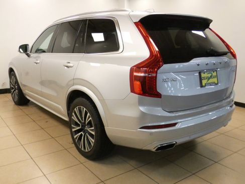 Used 2021 Volvo XC90 T6 Momentum w/ Protection Package Premier image 5
