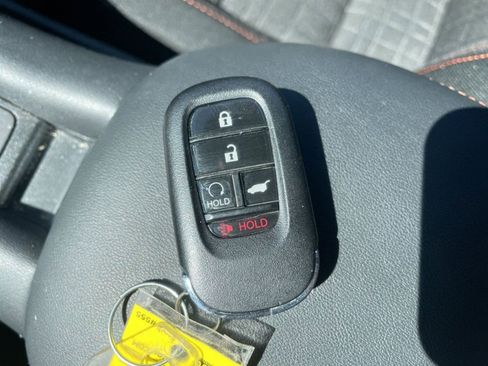 Used 2023 Honda HR-V Sport image 27