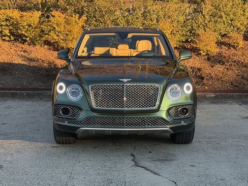 Certified 2017 Bentley Bentayga image 11