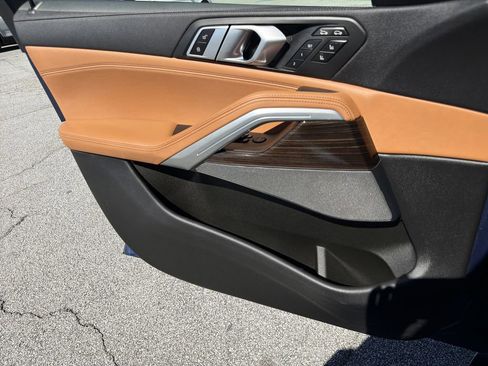 Used 2021 BMW X6 sDrive40i w/ M Sport Package image 15