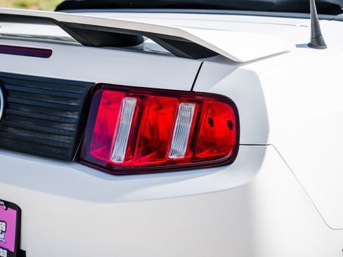 Used 2010 Ford Mustang GT Premium image 46