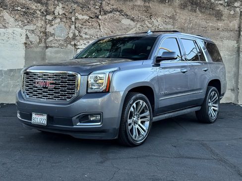 Used 2019 GMC Yukon Denali w/ Denali Ultimate Package AWD/4WD image 8