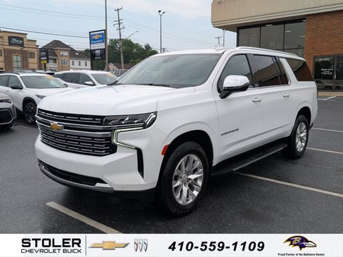 Used 2024 Chevrolet Suburban Premier RWD image 1