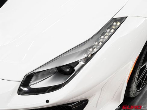 Used 2020 Ferrari 488 Pista Coupe image 16