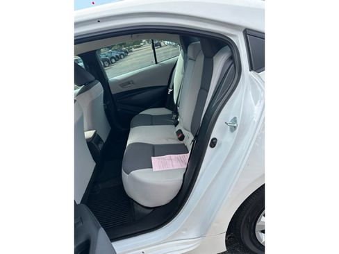 Used 2024 Toyota Corolla LE image 9