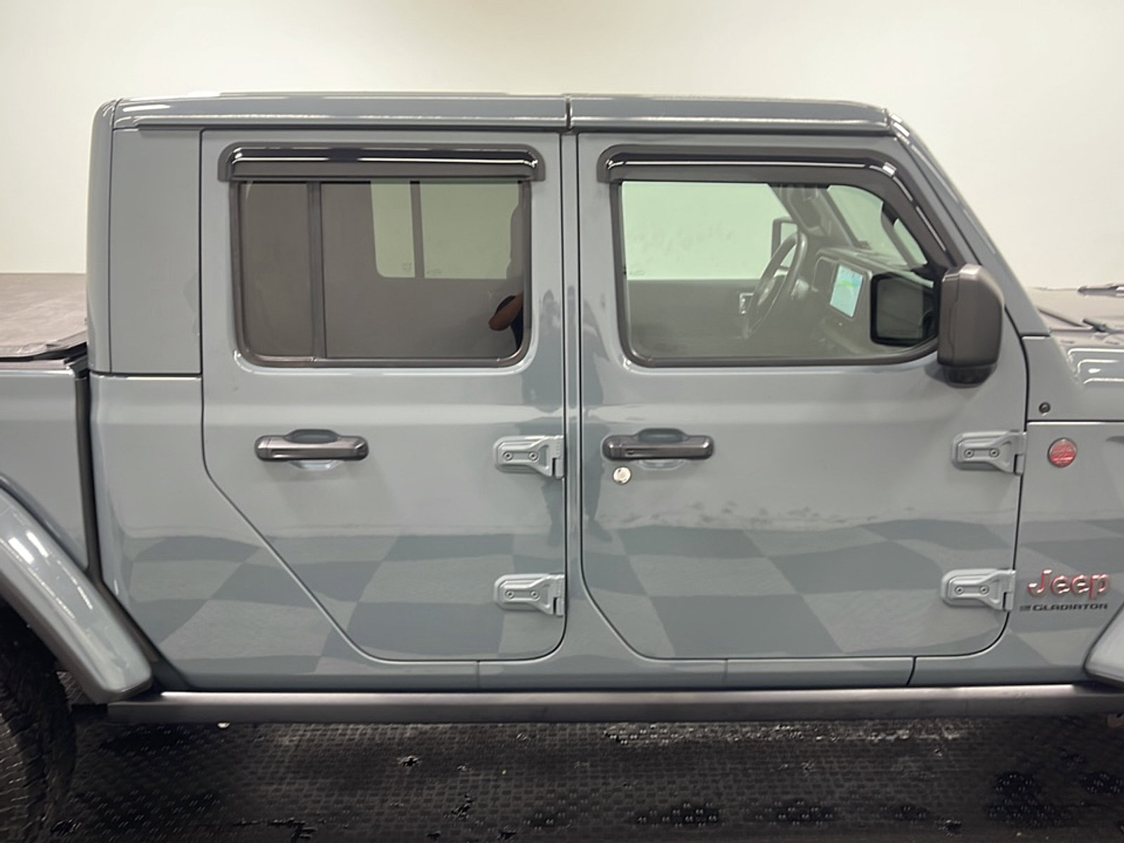 Used 2024 Jeep Gladiator Rubicon AWD/4WD image 21