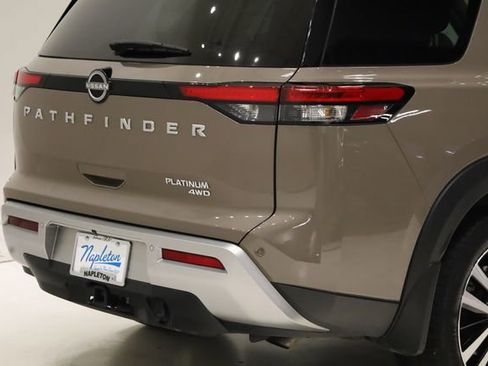 Used 2024 Nissan Pathfinder Platinum image 6