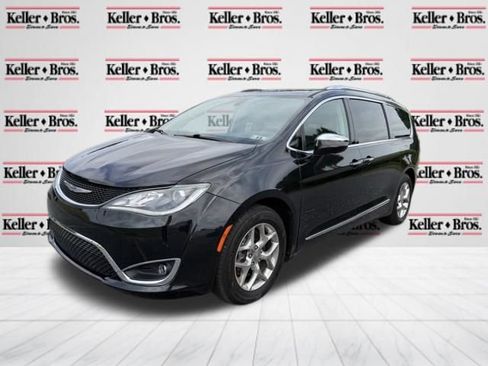 Used 2019 Chrysler Pacifica Limited FWD image 3