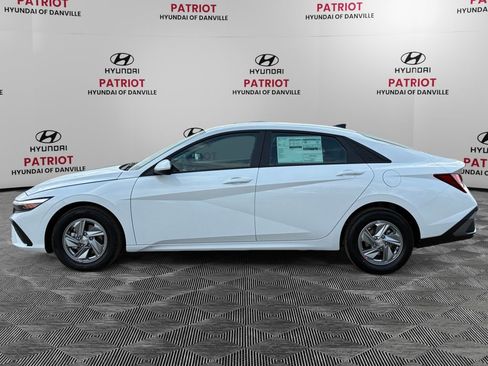 New 2026 Hyundai Elantra SE image 6